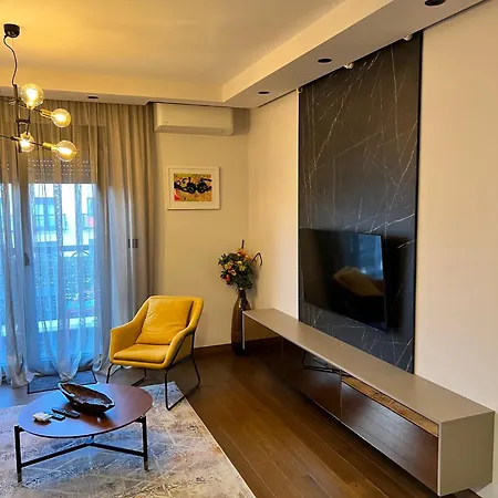 Montenegro Prestige アパート ポドゴリツァ